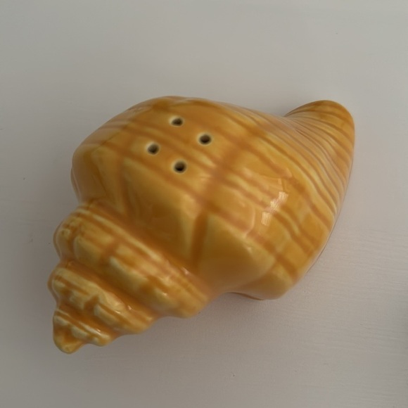 Coastal Salt and Pepper Vintage Shakers Sea Star and Sea Shell Treasure Craft - Picture 6 of 7